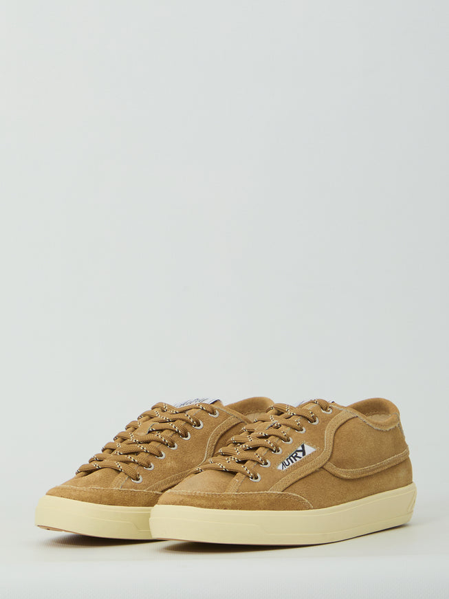 Autry Windscape Low Sneakers In Suede Foam