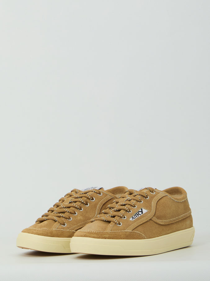Autry Windscape Low Sneakers In Suede Foam