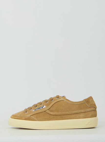 Autry Windscape Low Sneakers In Suede Foam