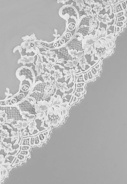 Rosa Clará Couture Soft Tulle Lace Wedding Veil