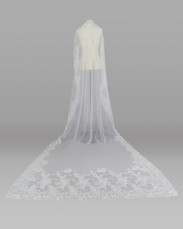 Rosa Clará Couture Manila Rebrodé Lace Soft Tulle Wedding Veil