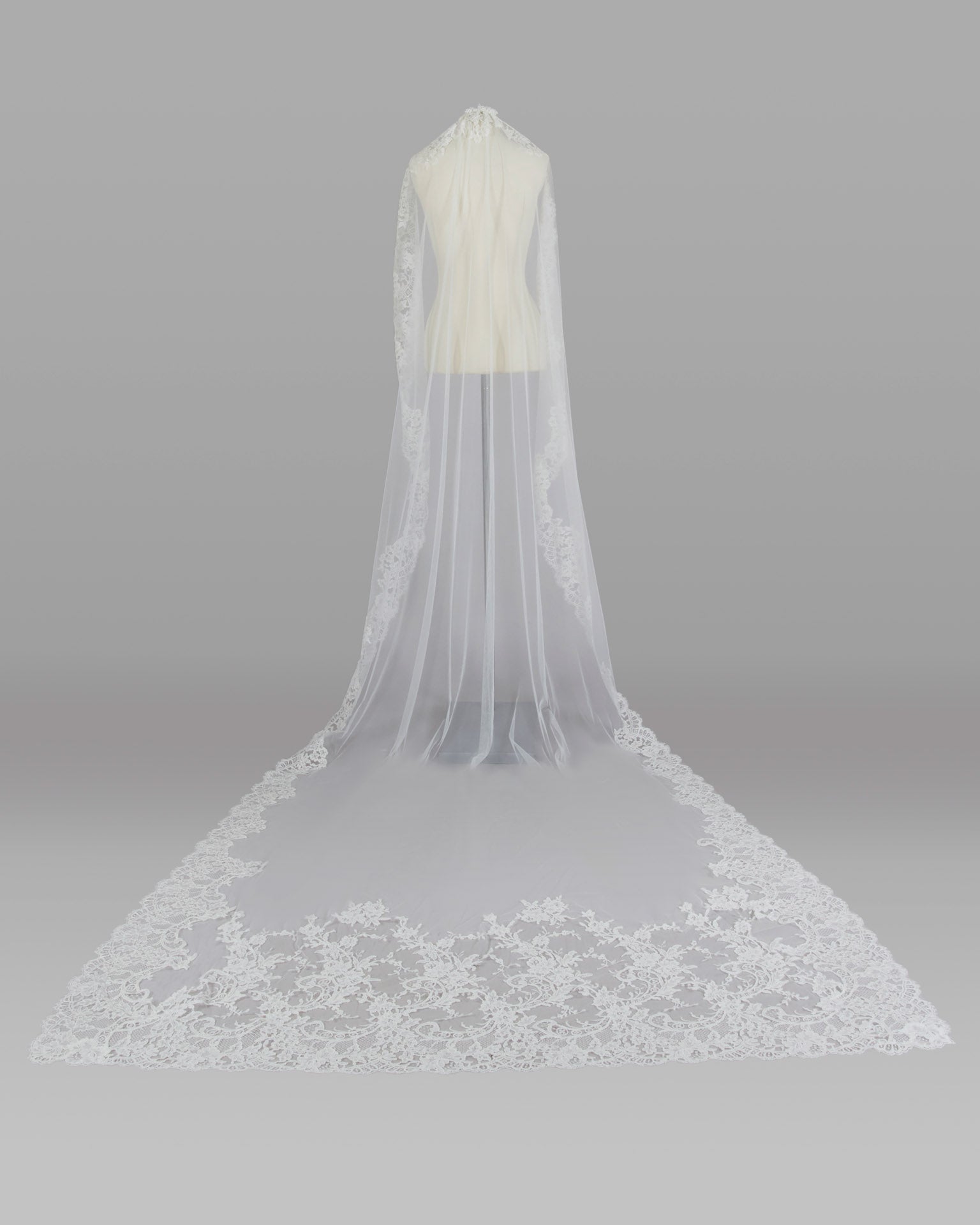 Rosa Clar Couture Manila Rebrod Lace Soft Tulle Wedding Veil Rosa Clar Couture Manila Rebrod Lace Soft Tulle Wedding Veil