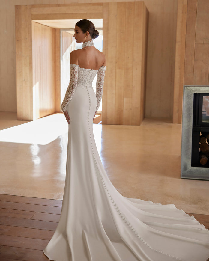 Rosa Clará Agatha Sheath Wedding Dress with Detachable Lace Sleeves