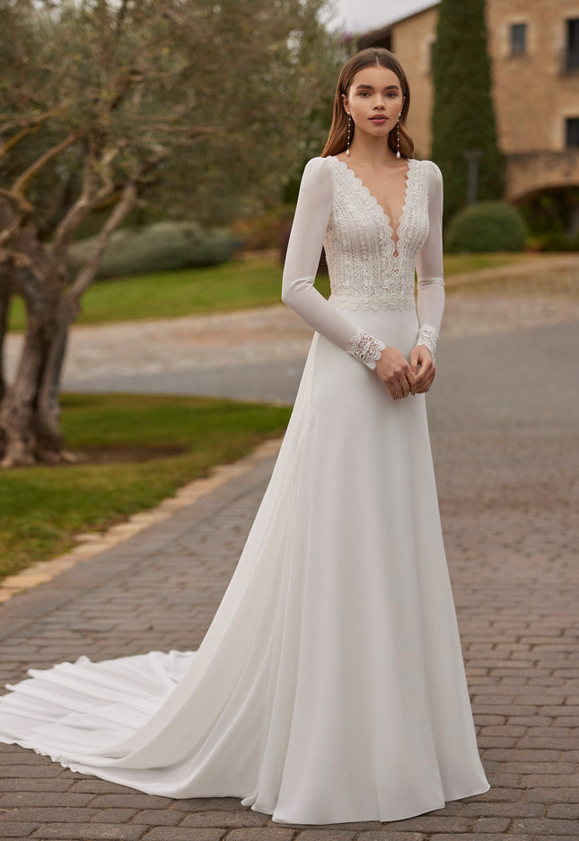 Rosa Clará Gladis Long-Sleeve Sheath Wedding Dress