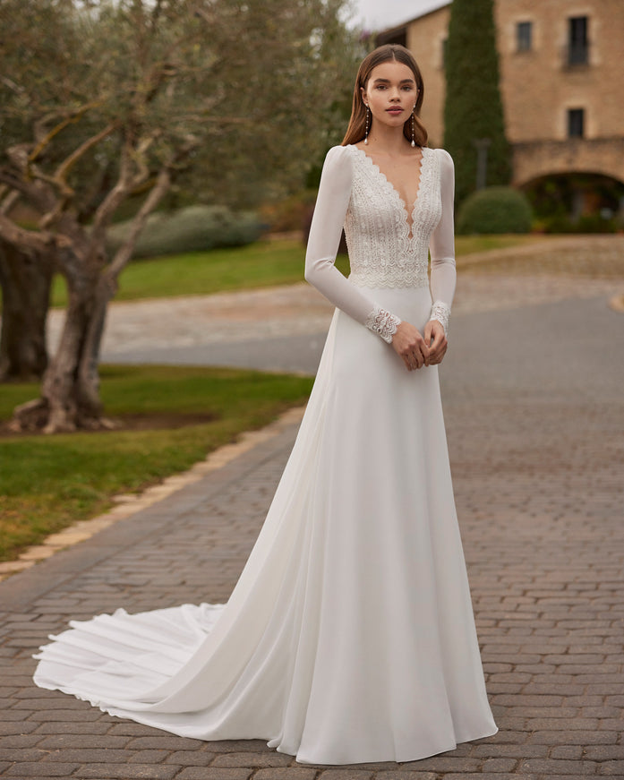 Rosa Clará Gladis Long-Sleeve Sheath Wedding Dress