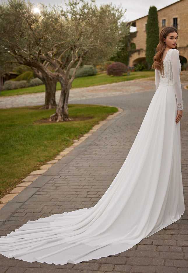 Rosa Clará Gladis Long-Sleeve Sheath Wedding Dress