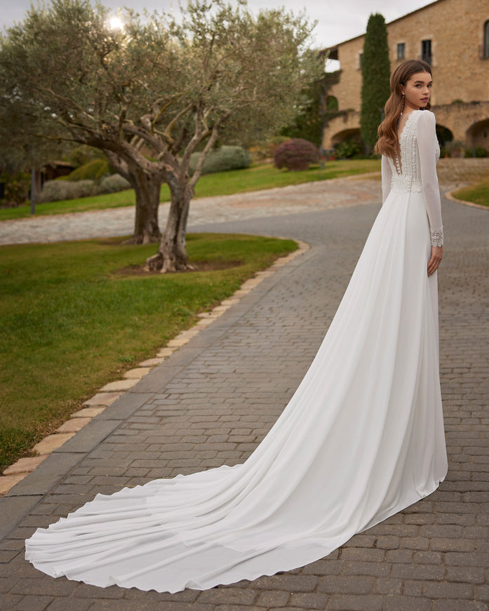 Rosa Clará Gladis Long-Sleeve Sheath Wedding Dress