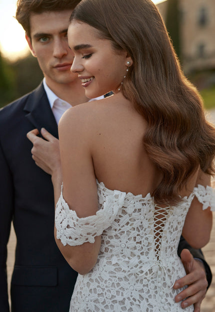 Rosa Clará Gerald Guipure Lace Sheath Wedding Dress