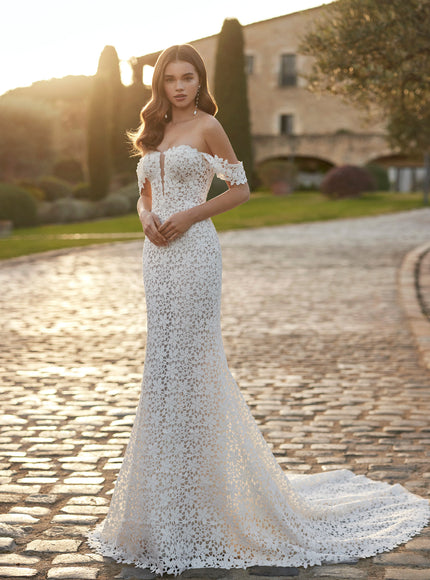 Rosa Clará Gerald Guipure Lace Sheath Wedding Dress