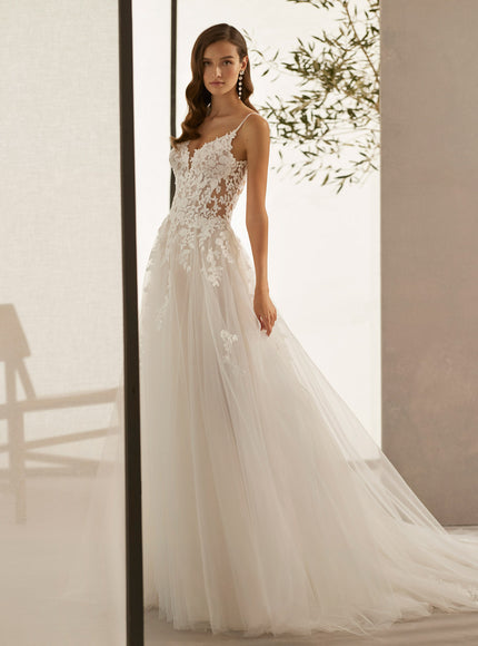 Rosa Clará Soft Carpi Lace & Tulle Princess Wedding Dress