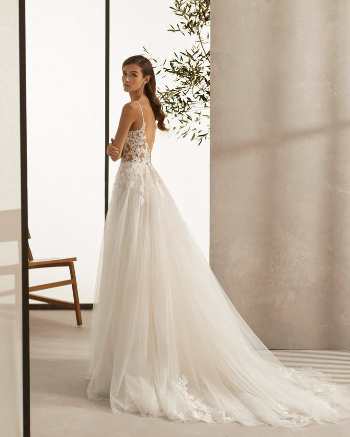 Rosa Clará Soft Carpi Lace & Tulle Princess Wedding Dress