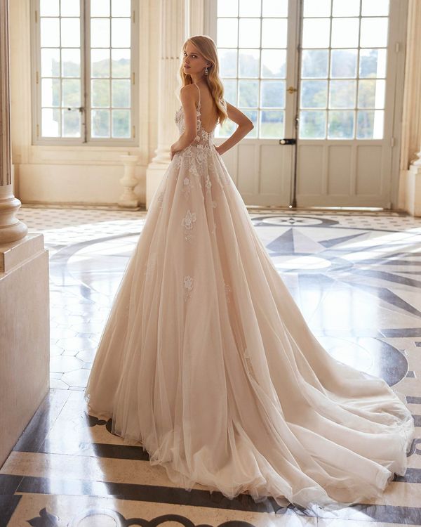 Rosa Clará Ersel Lace & Tulle A-Line Princess Wedding Dress