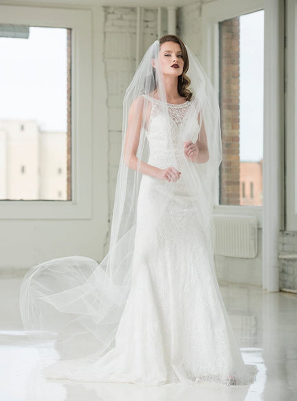1902 Plain Cathedral Length Veil