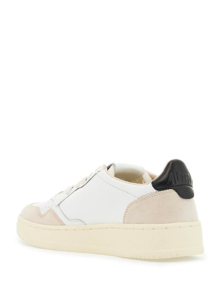 Autry leather medalist low sneakers