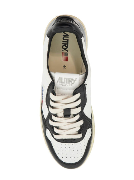 Autry medalist low sneakers