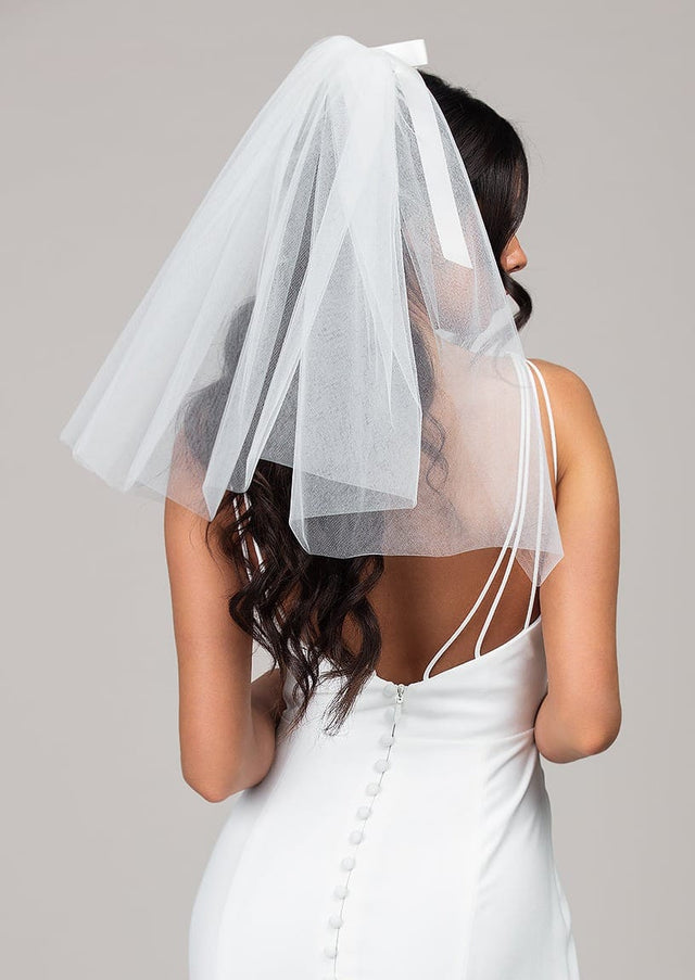 Ariana Shoulder Bubble Veil with Satin Bow
