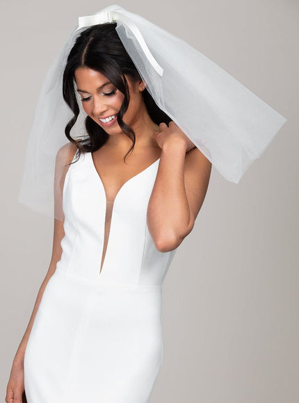 Ariana Shoulder Bubble Veil with Satin Bow