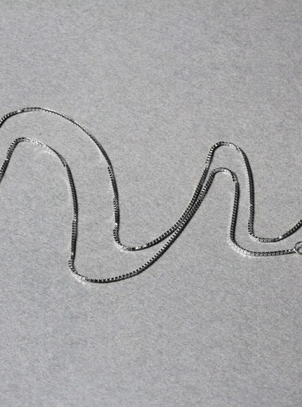 14k White Gold Classic Box Chain 0.7mm