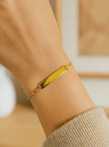 14k Yellow Gold 7 inch Paperclip Chain Bracelet with Bar