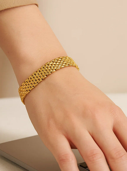 14k Yellow Gold Flexible Panther 9.0mm Line Bracelet