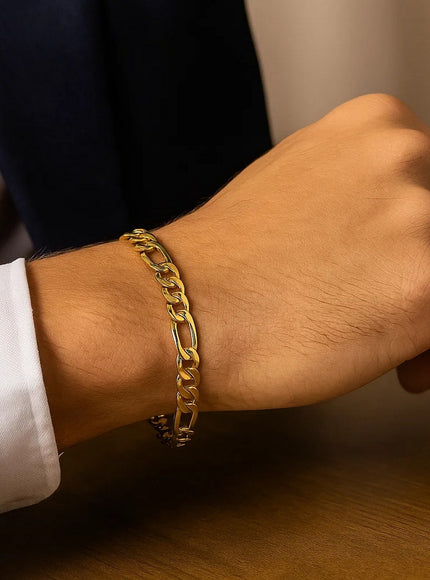 7.0mm 14k Yellow Gold Solid Figaro Bracelet