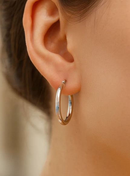 14k White Gold Polished Hoop Earrings (2- mm)