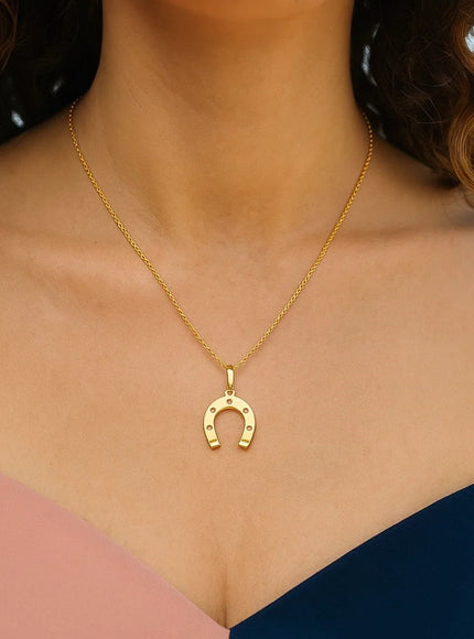 14K Yellow Gold Necklace with Horseshoe
