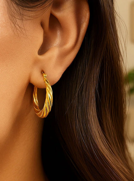 14k Yellow Gold Textured Graduated Twist Hoop Earrings