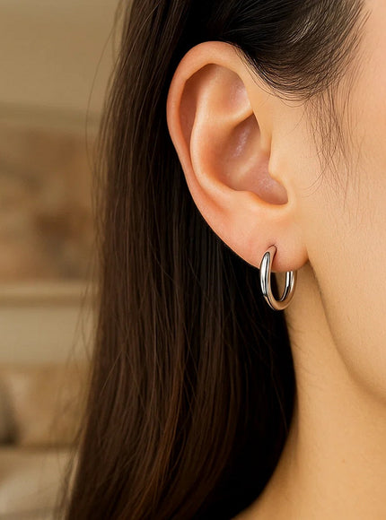 14k White Gold Polished Hoop Earrings (15 mm)