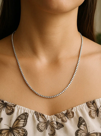 2.4mm 14k White Gold Round Box Chain