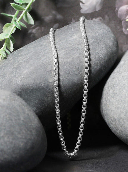 2.4mm 14k White Gold Round Box Chain