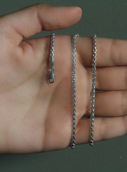 2.4mm 14k White Gold Round Box Chain