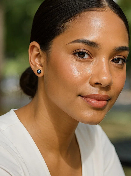 14k Yellow Gold Cultured Black Pearl Stud Earrings (6.0 mm)