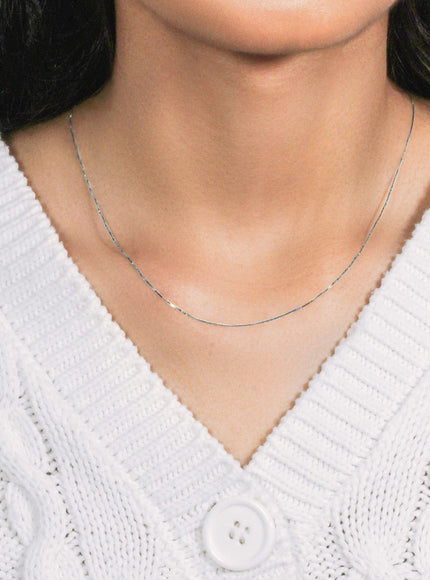 10k White Gold Classic Box Chain 0.6mm