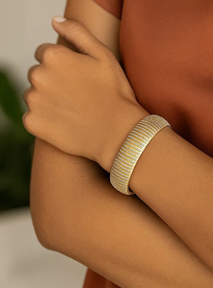 14k Yellow Gold Bold Diamante Flex Bracelet