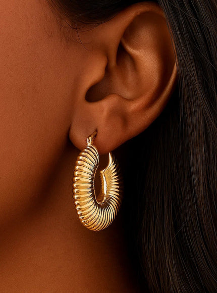 Gold Round Ribbed Hoop Earrings in 14K Yellow Gold