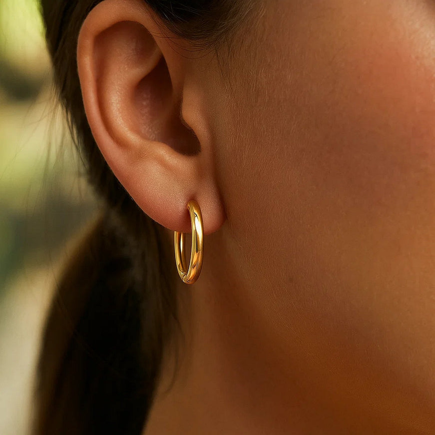 14k Yellow Gold Petite Polished Round Hoop Earrings