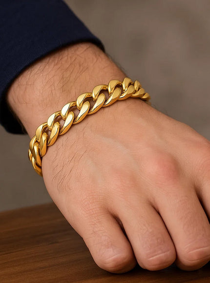 14k Yellow Gold 8 1/2 inch Wide Polished Curb Chain Bracelet