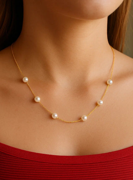 14k Yellow Gold Necklace with White Pearls