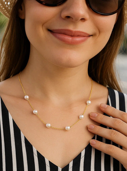 14k Yellow Gold Necklace with White Pearls