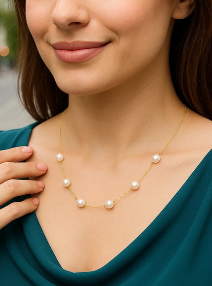 14k Yellow Gold Necklace with White Pearls