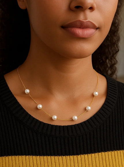 14k Yellow Gold Necklace with White Pearls