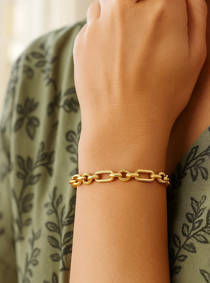 14k Yellow Gold Polished and Textured Link Bracelet