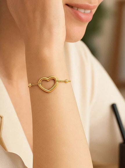 Adjustable Bracelet with Shiny Open Heart in 14k Yellow Gold