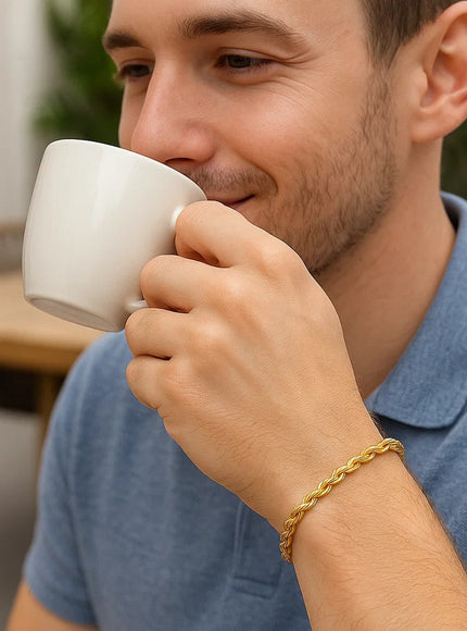 Lite Rope Chain Bracelet in 10k Yellow Gold (4.0 mm)