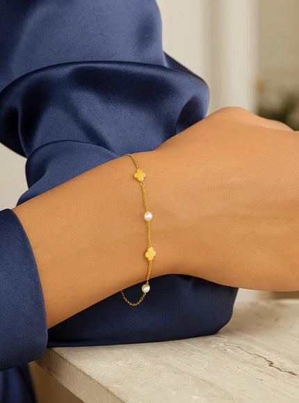14k Yellow Gold Pearl Clover Bracelet