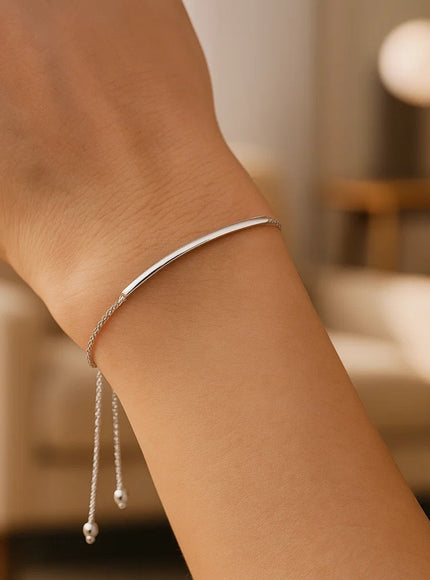14k White Gold Smooth Curved Bar Lariat Design Bracelet
