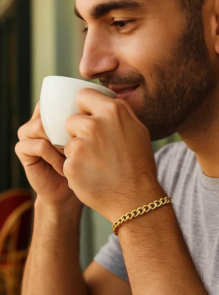 10k Yellow Gold Lite Curb Bracelet (6.20 mm)