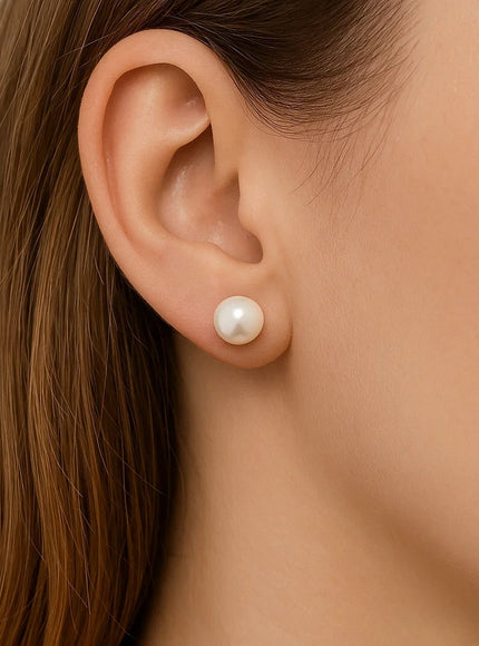 14k Yellow Gold Freshwater Cultured White Pearl Stud Earrings (7.0 mm)