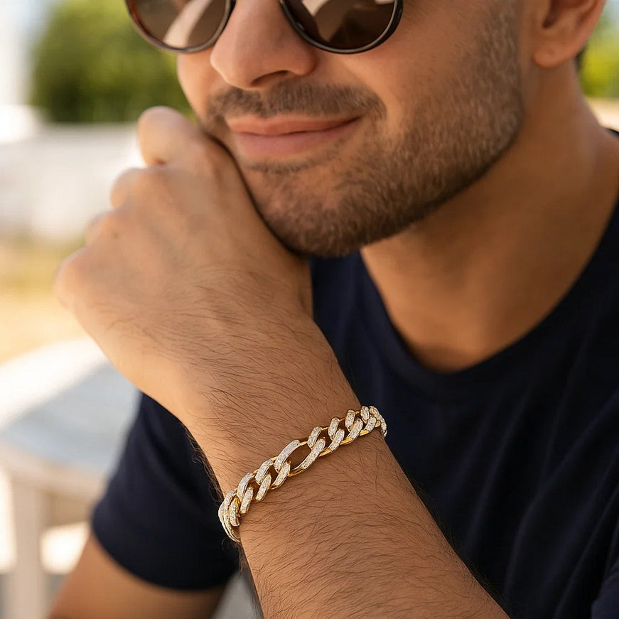 14k Yellow Gold White Pave High Polish Modern Lite Figaro Bracelet (9.5mm)